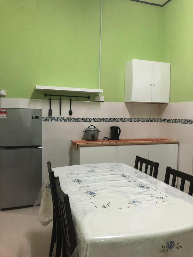 Afza Homestay Sura Free Unifi Kampong Sura Masjid Ngoại thất bức ảnh